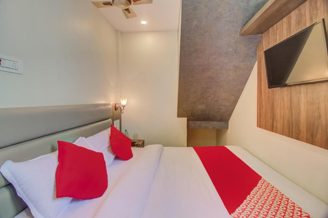 Oyo 42009 Hotel A One Suite Mumbai Bagian luar foto