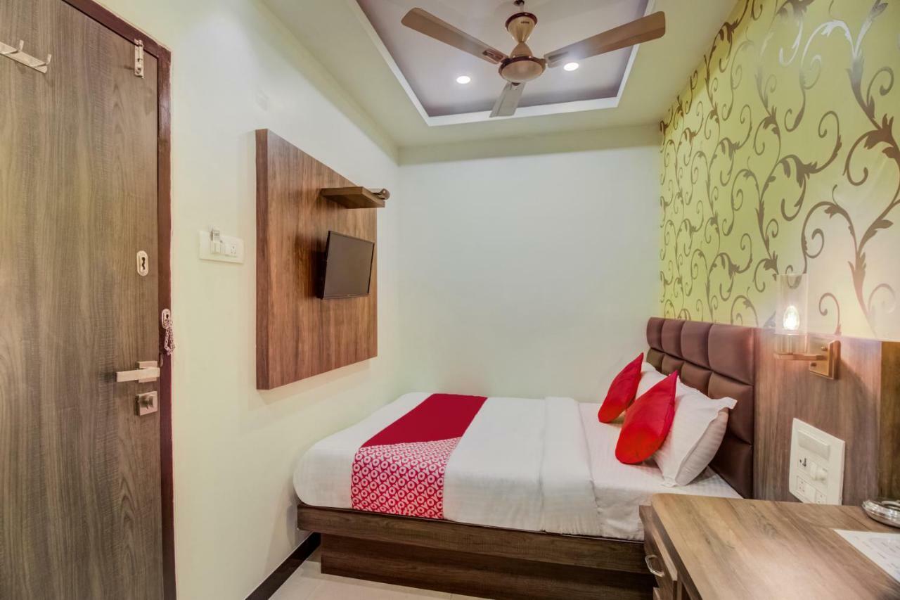 Oyo 42009 Hotel A One Suite Mumbai Bagian luar foto