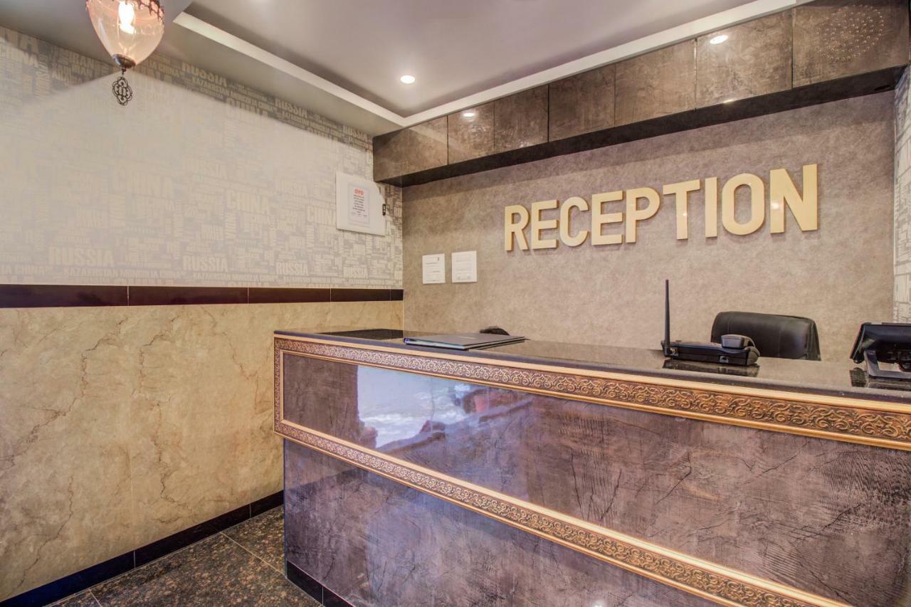 Oyo 42009 Hotel A One Suite Mumbai Bagian luar foto